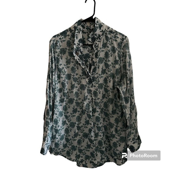 CYNTHIA ROWLEY 100% LINEN FLORAL BLOUSE WITH LONG ROLL TAB SLEEVES - Picture 2 of 11